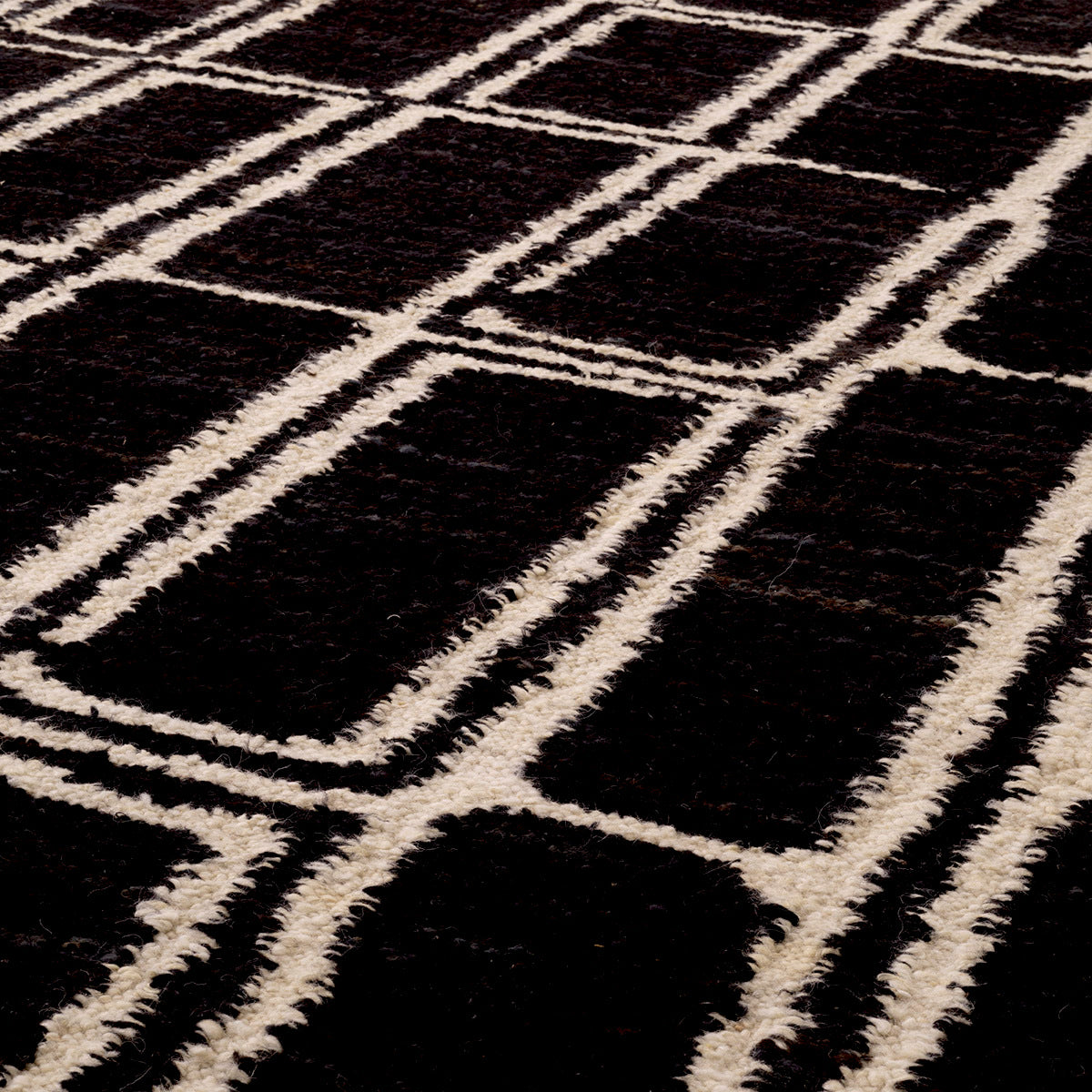 Geometric Patterned Wool Carpet 6'5" x 10' Vava | Cabothousefurniture.com