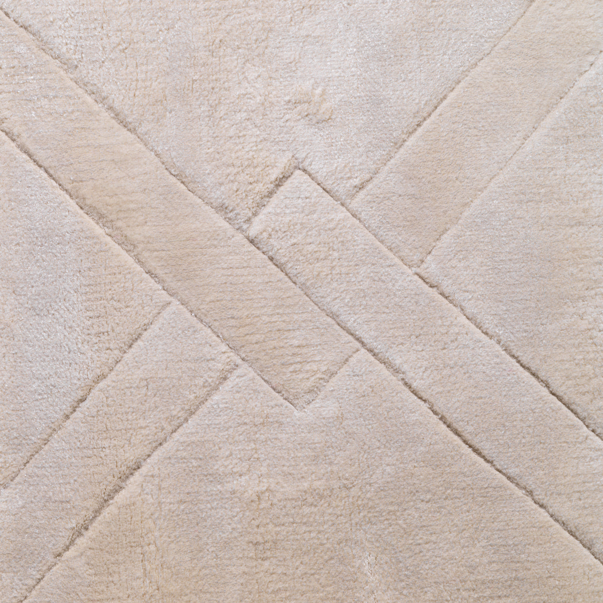 Plush Silver Sand Carpet La Belle | Cabothousefurniture.com