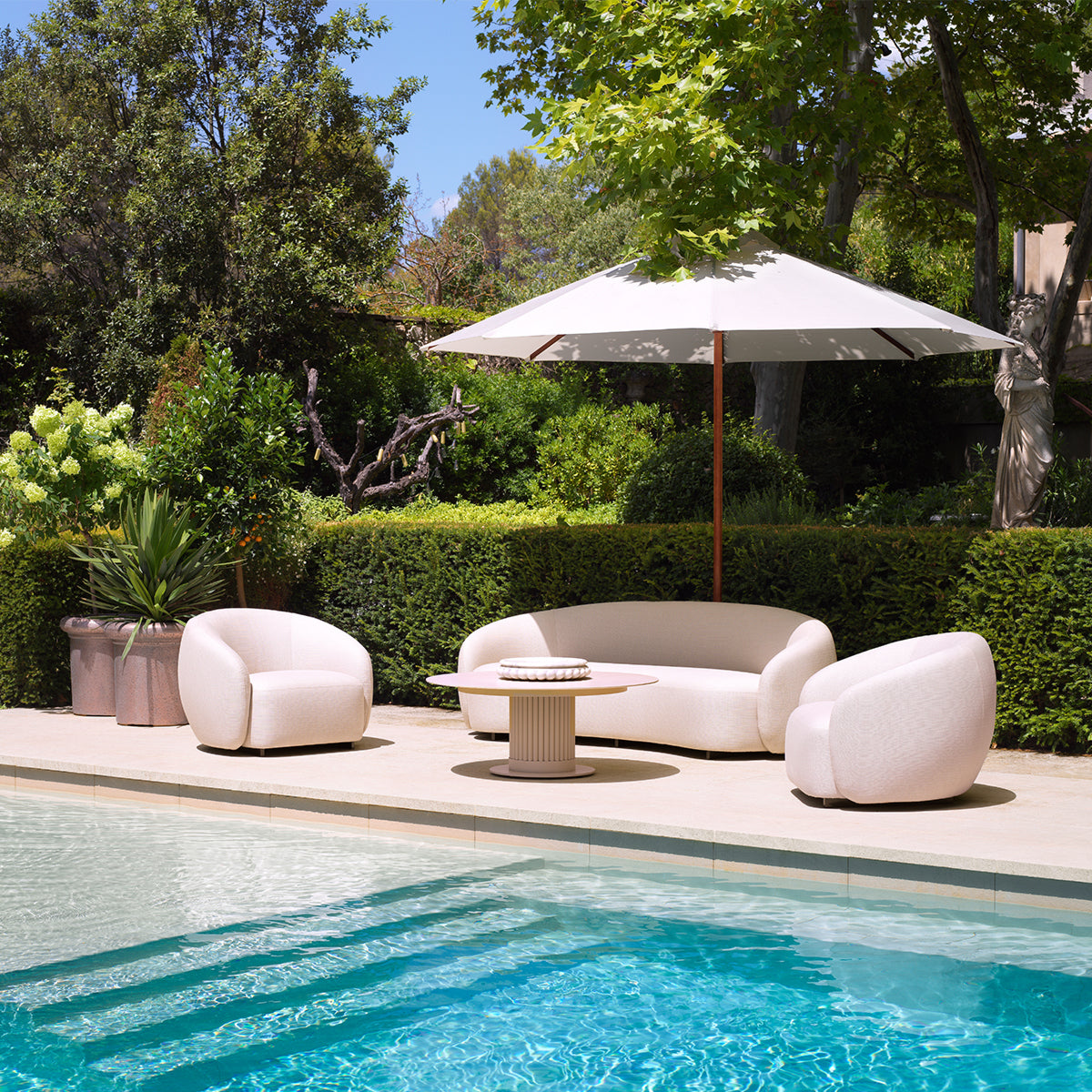 Curved Outdoor Chair Brice | Cabothousefurniture.com