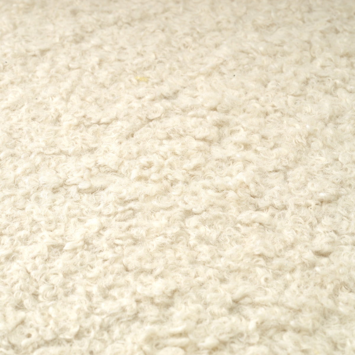 Button Back Accent Chair Bixby | Cabothousefurniture.com